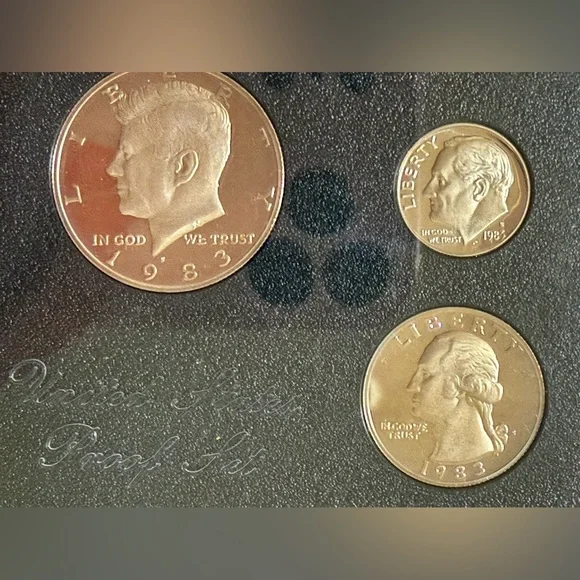 1983-S US Mint Proof Sets, 5 Coins. Original Gov't Packaging in Hard Plastic. - Picture 3 of 3